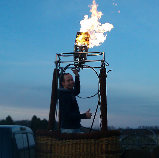 Harry Perry Photo 39