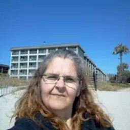 Vicky Adams Photo 34