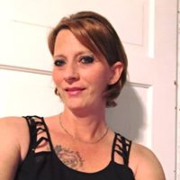 Karen Stevens Photo 18