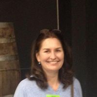 Jennifer Lindquist Photo 12