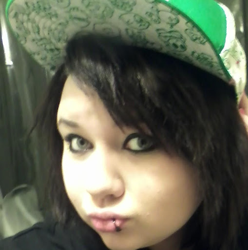 Haley Sullivan Photo 13
