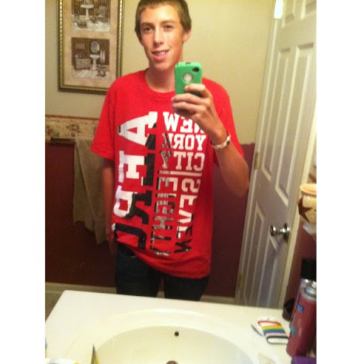 Danny Allen Photo 35 Danny Allen Photo 35