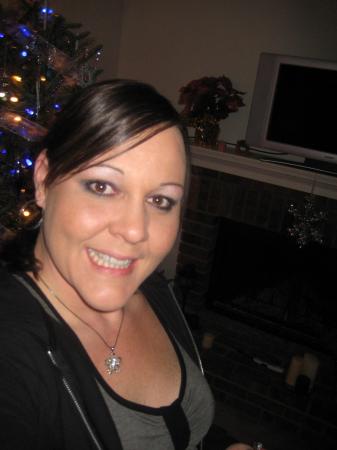 Michele Crowe Photo 22