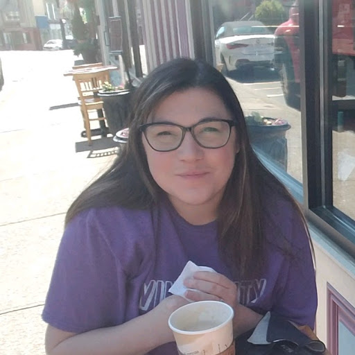 Christina Kuhn Photo 18