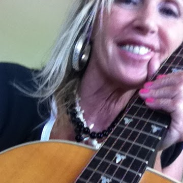 Lori Nicholls Photo 13