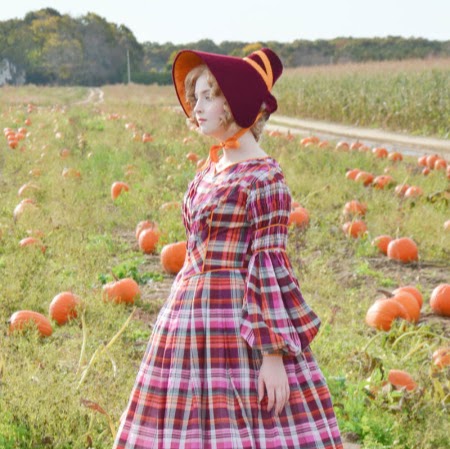 Rebecca Queen Photo 33