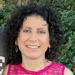 Nicole Hahn Photo 16