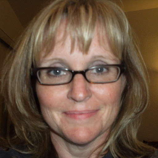 Kelly Newman Photo 27