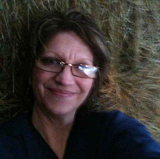 Pamela Murphy Photo 17