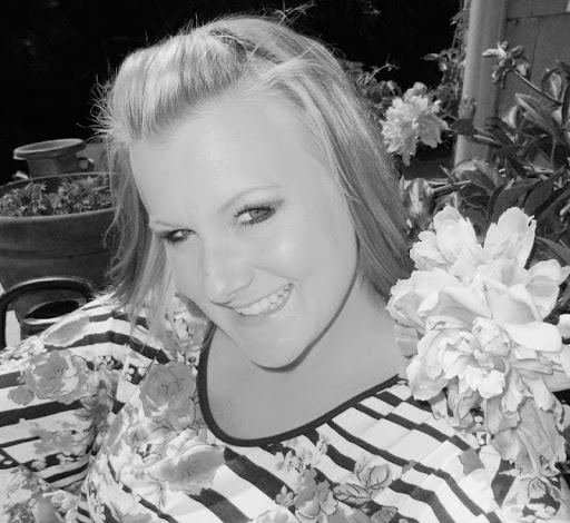 Cassandra Summers Photo 17