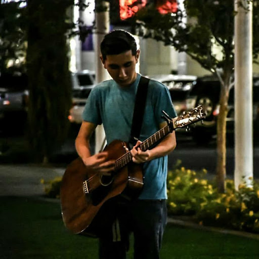 Ronald Ramirez Photo 28