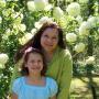 Julie Rowland Photo 10
