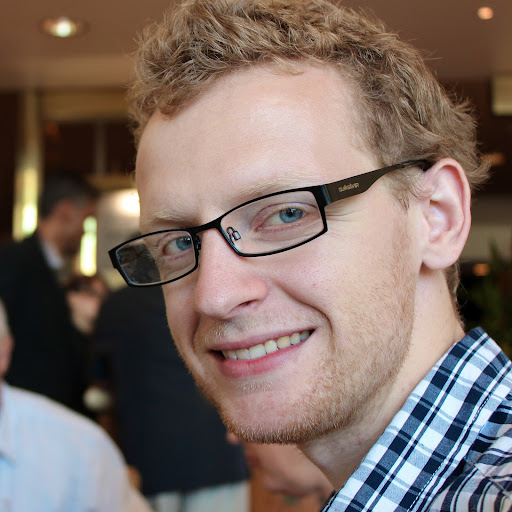 Simon Young Photo 47