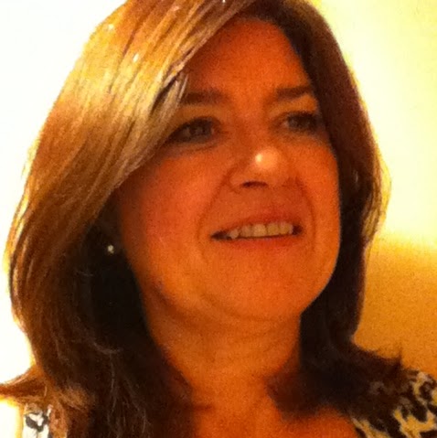 Michele Davies Photo 26