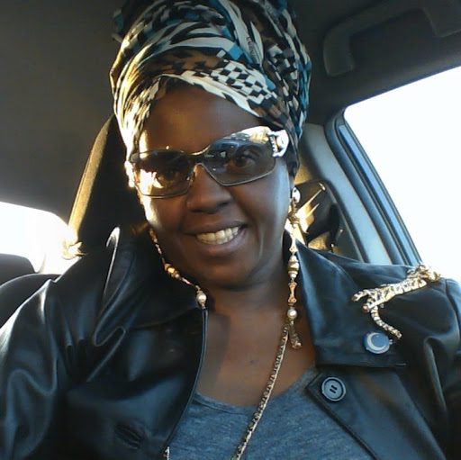 Gloria Watts Photo 28