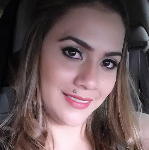 Elizabeth Aquino Photo 39