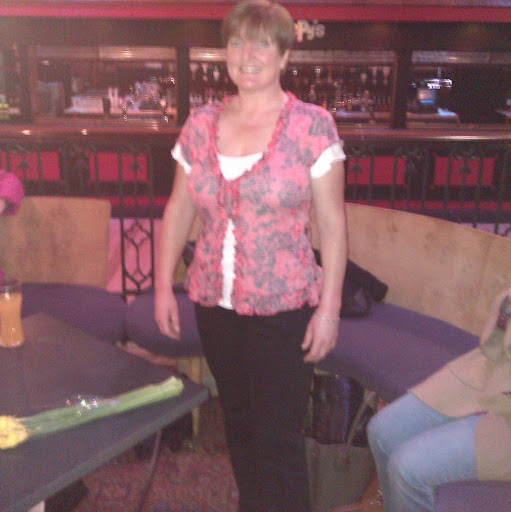 Laura O'Brien Photo 14