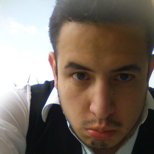 Daniel Uribe Photo 25