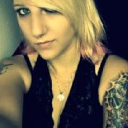 Jennifer Heath Photo 22