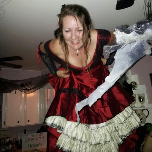 Heather Elliott Photo 37