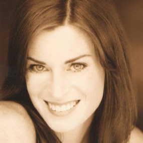 Elizabeth Cotter Photo 16