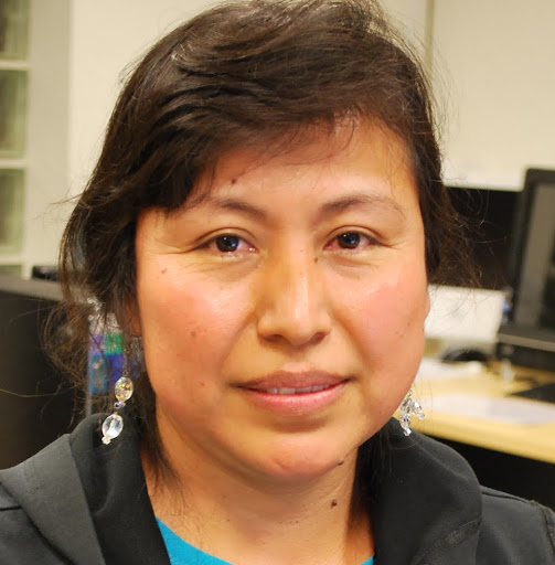 Julia Reyes Photo 39