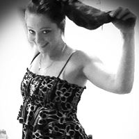 Tonya Sharp Photo 11