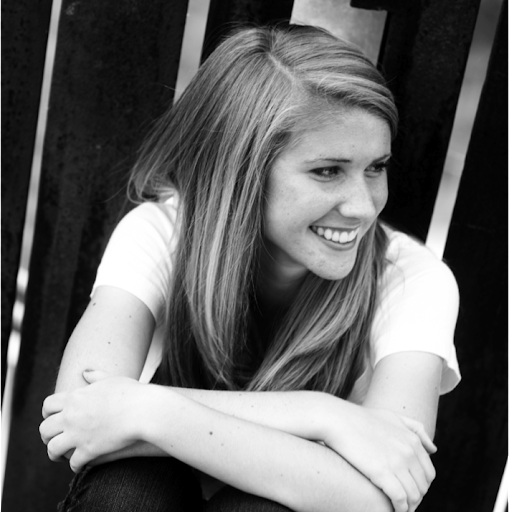 Stefani Smith Photo 10