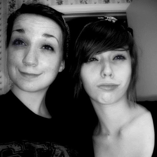 Laura Harmon Photo 39