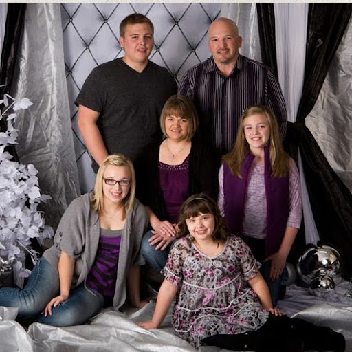 Lisa Wells Photo 32