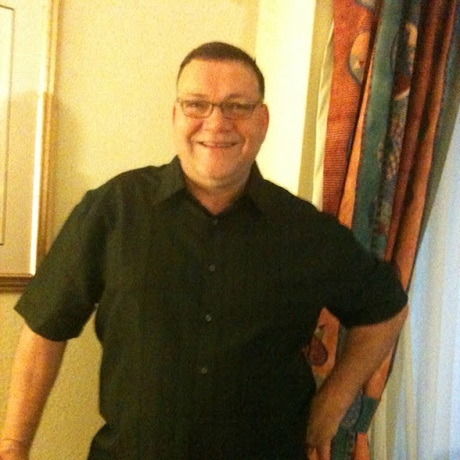 Robert Salinas Photo 37