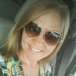 Shelly Stephens Photo 18