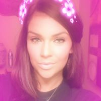 Chelsea Locklear Photo 16