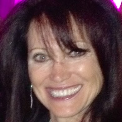 Leslie Chakeen Photo 3