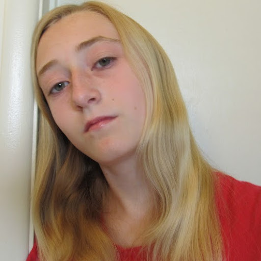 Julia Amstutz Photo 1