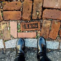 Molly Alexander Photo 9