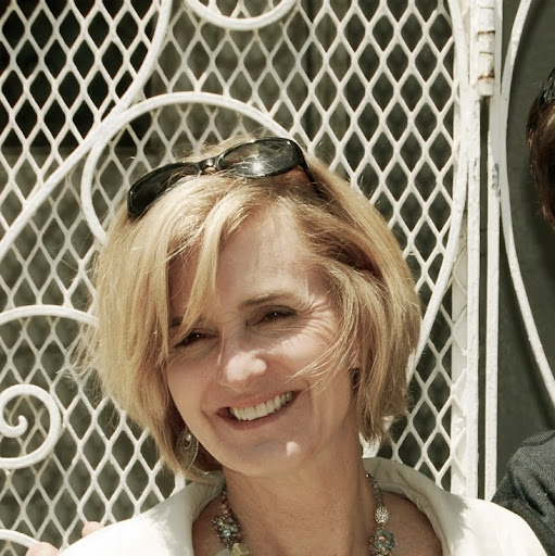 Julia Thornton Photo 20