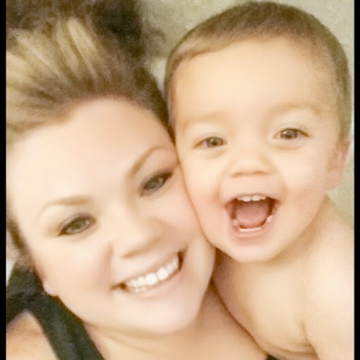 Sarah Settle Photo 7