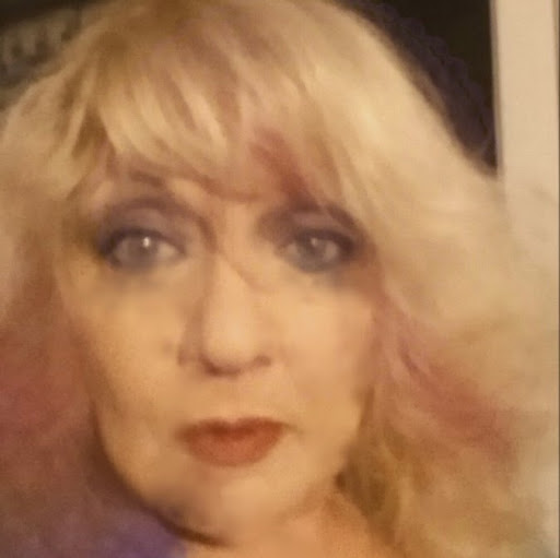 Suzanne Morrison Photo 6