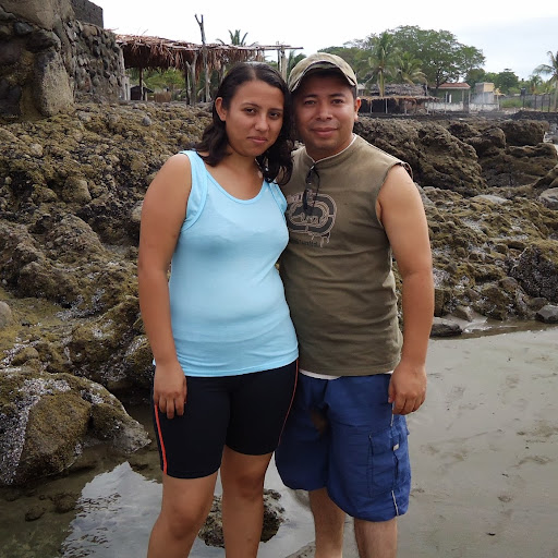 Debbie Castillo Photo 37