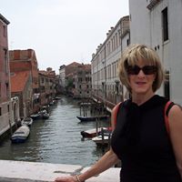 Julia Mciver Photo 10