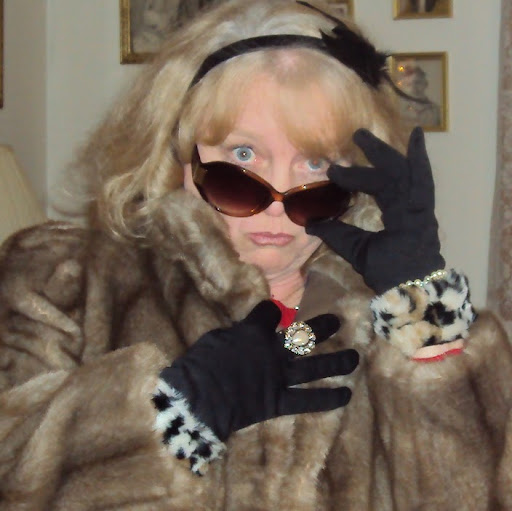 Vicky Carter Photo 13