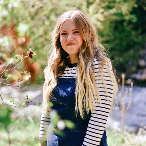 Heather Peterson Photo 44