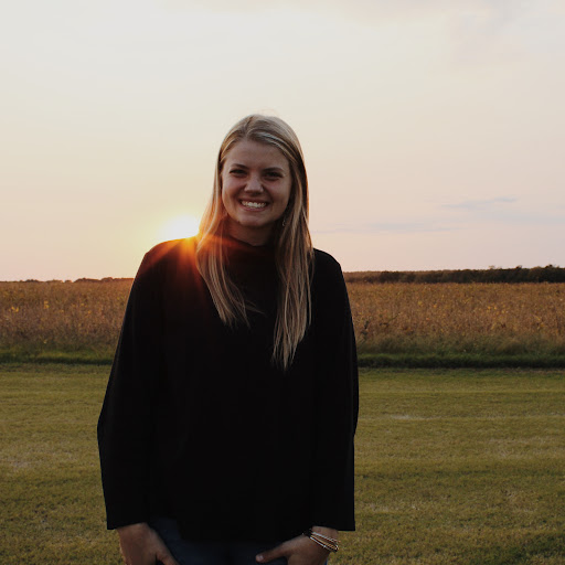Kristin Walker Photo 16