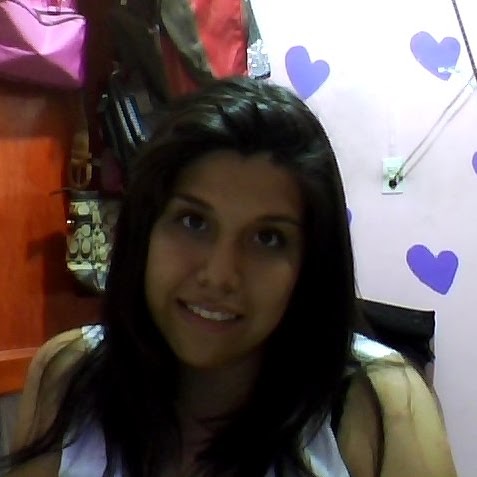 Evelyn Vega Photo 16