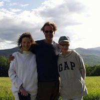 Elizabeth March Photo 20
