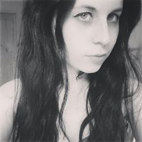 Katie Summers Photo 16