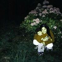Julia Reyes Photo 23