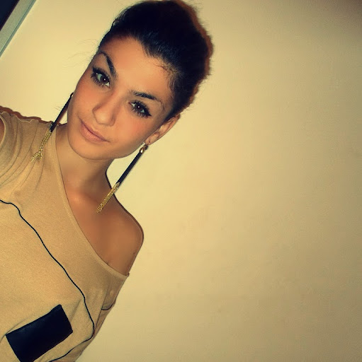 Deborah Morales Photo 30