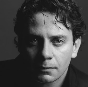 Jon Simmons Photo 12